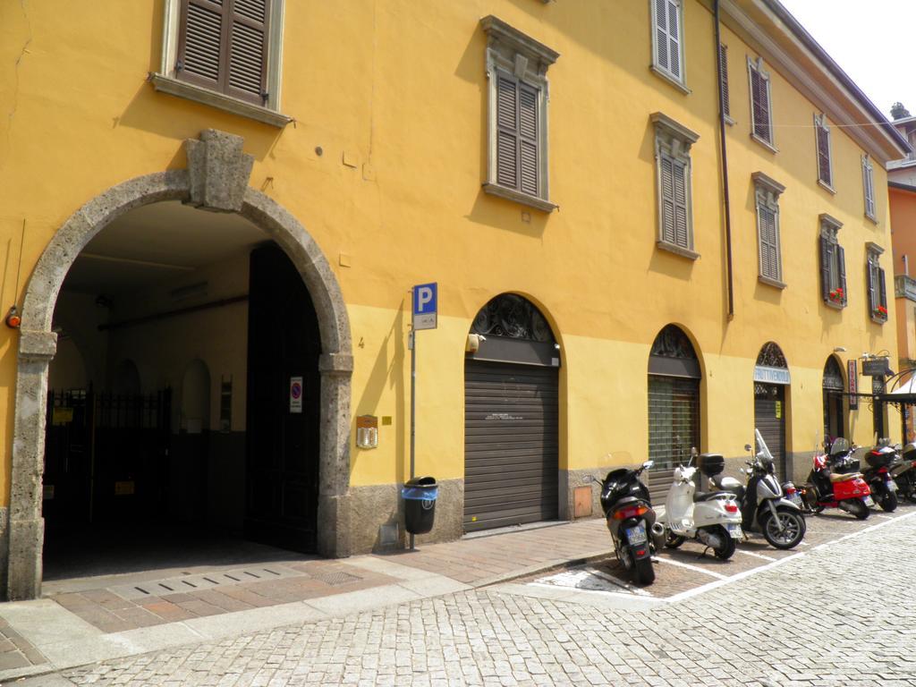 In Centro Charme Acomodação com café da manhã Bérgamo Exterior foto
