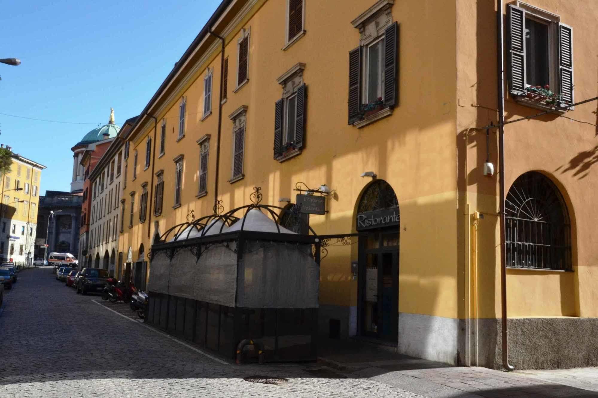 In Centro Charme Acomodação com café da manhã Bérgamo Exterior foto